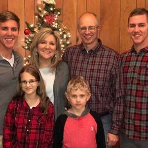 Meet your Posher, Dana